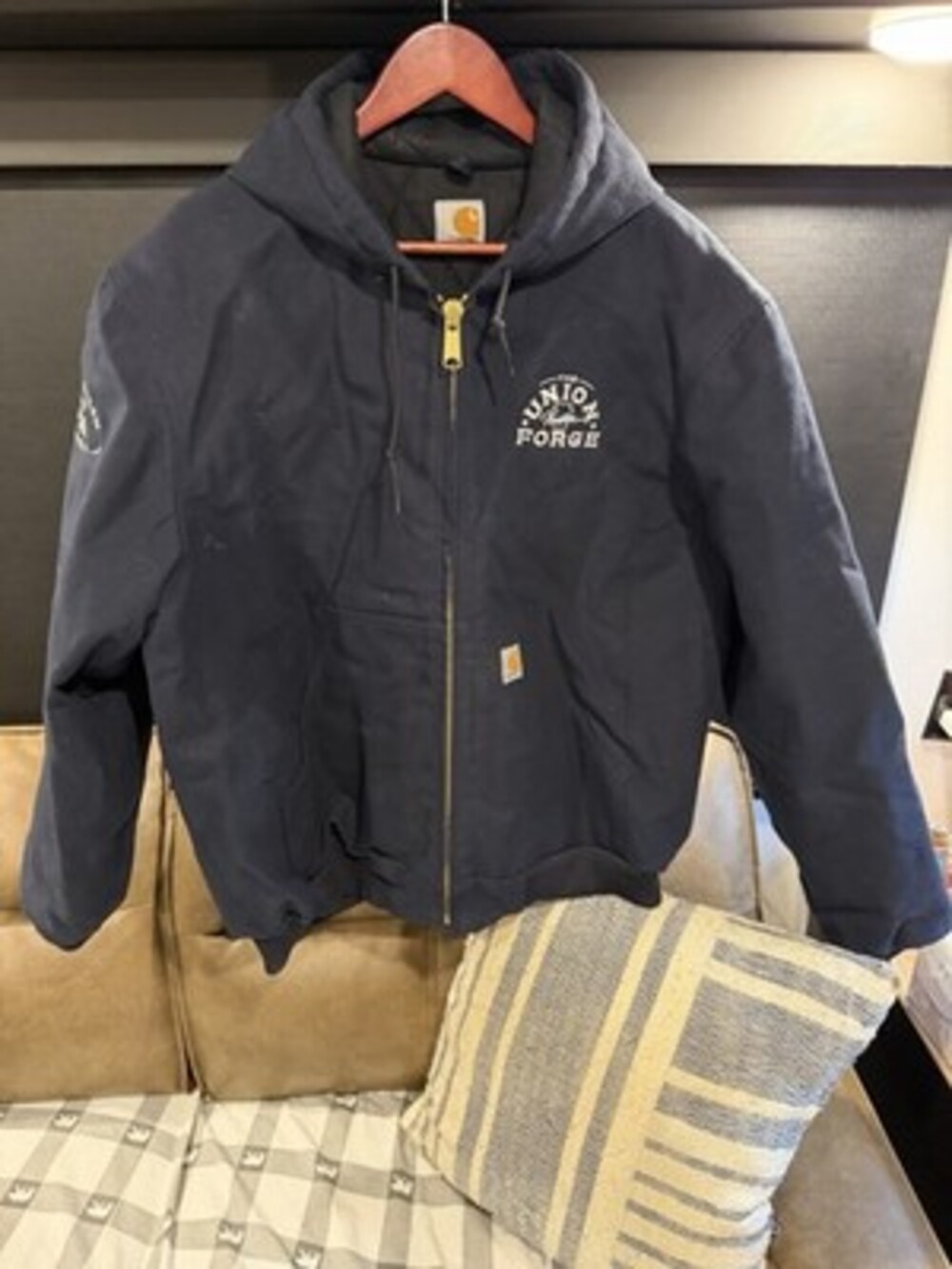 Carhartt Navy Blue Hooded J140 Jacket - Union Forge Vodka Promo Sz L USA